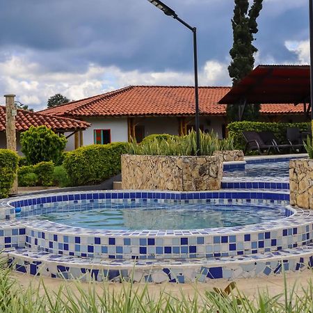 Hotel Parque De Los Arrieros Монтенегро Екстериор снимка