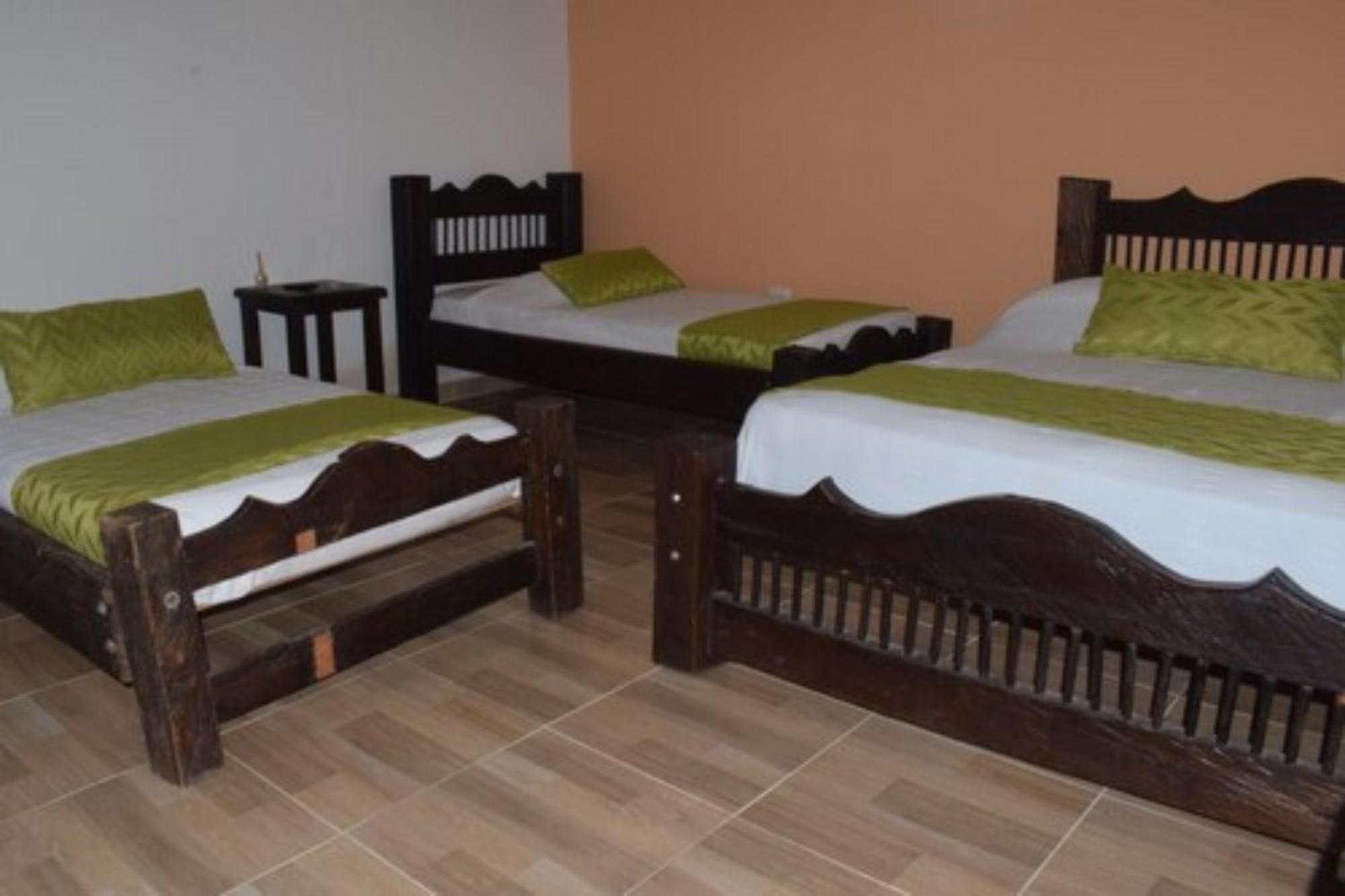 Hotel Parque De Los Arrieros Монтенегро Екстериор снимка