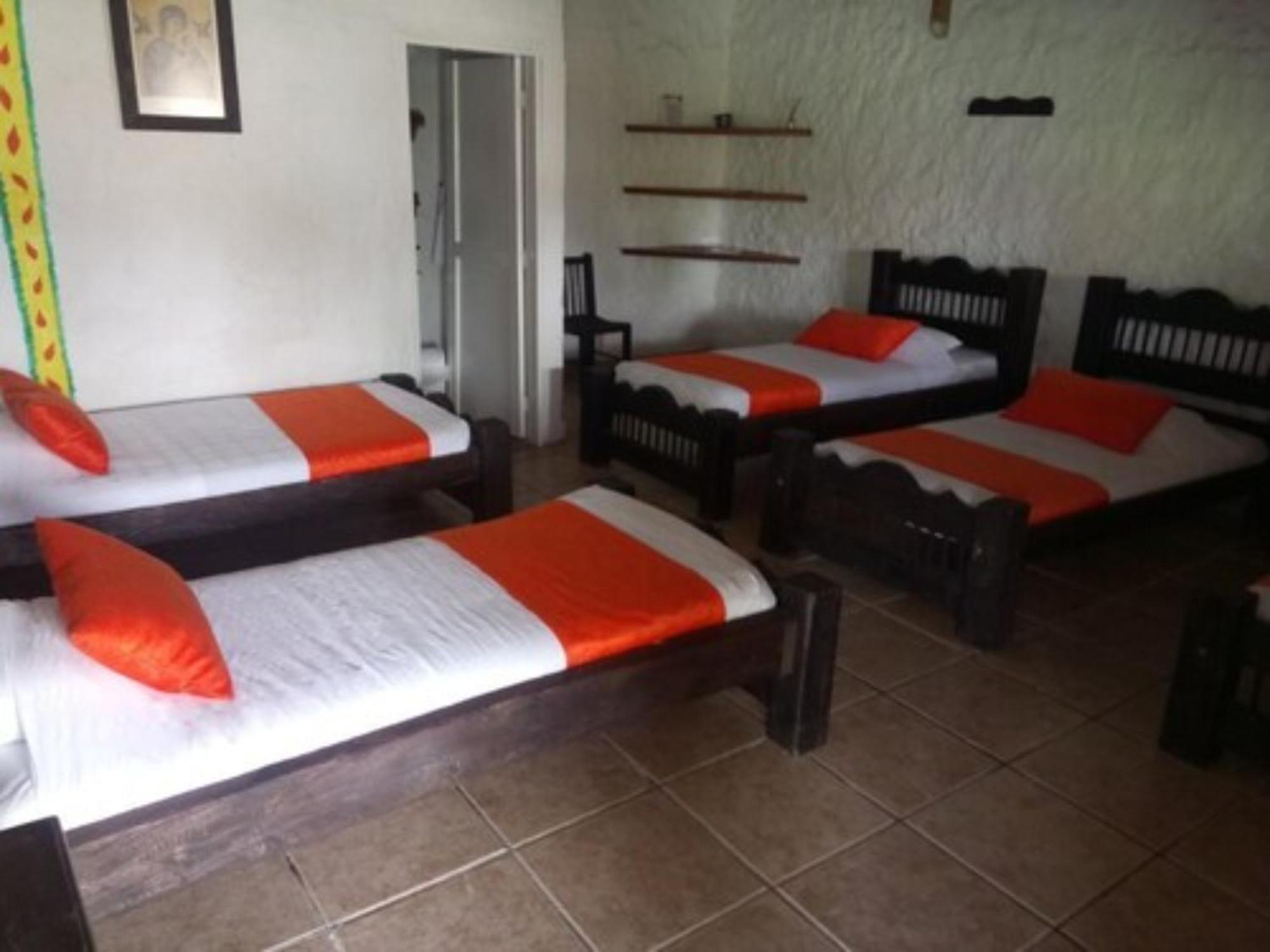 Hotel Parque De Los Arrieros Монтенегро Екстериор снимка