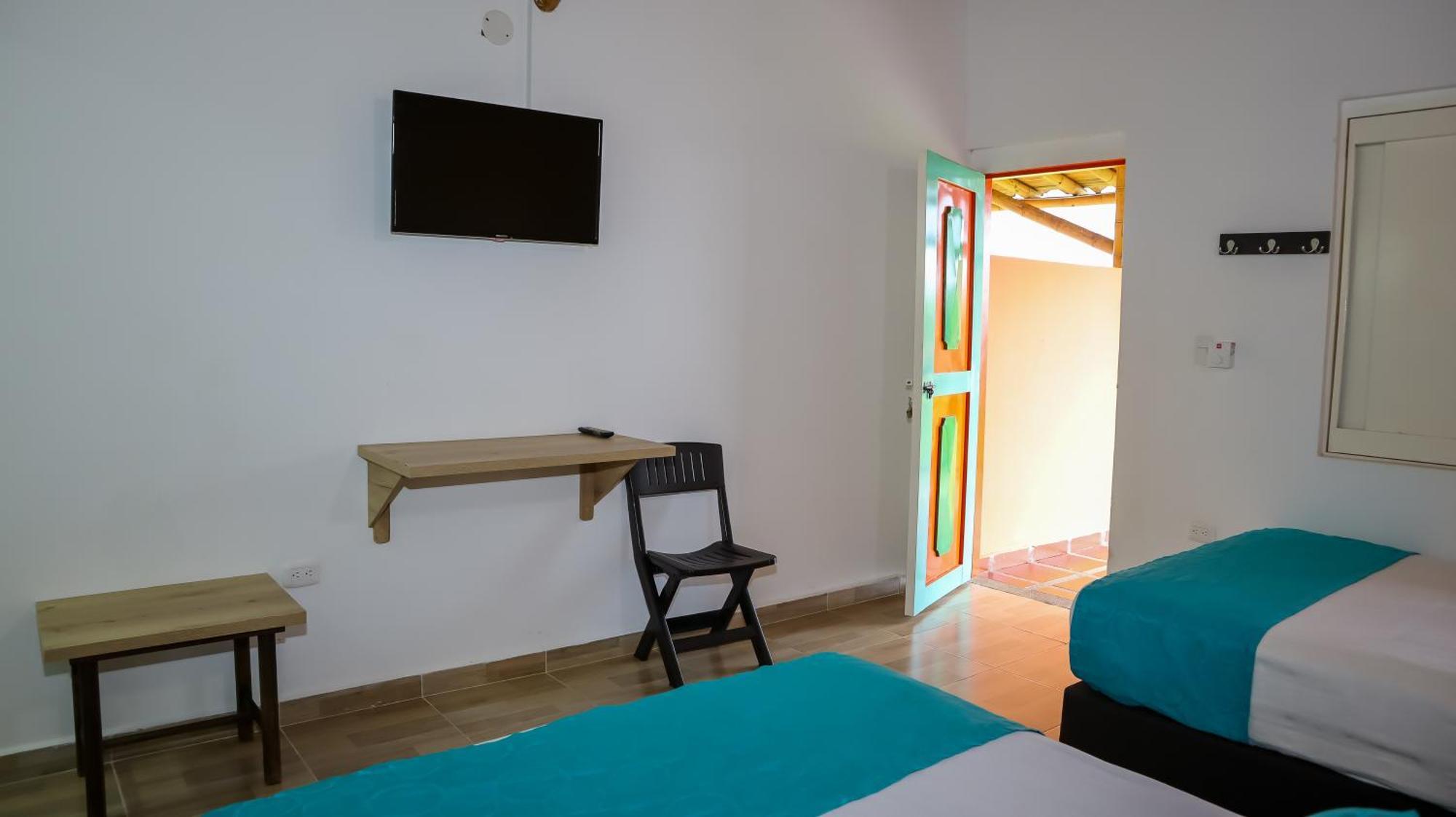 Hotel Parque De Los Arrieros Монтенегро Екстериор снимка