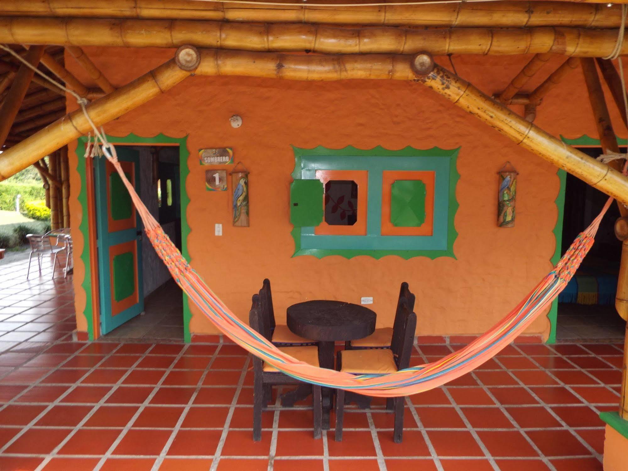 Hotel Parque De Los Arrieros Монтенегро Екстериор снимка